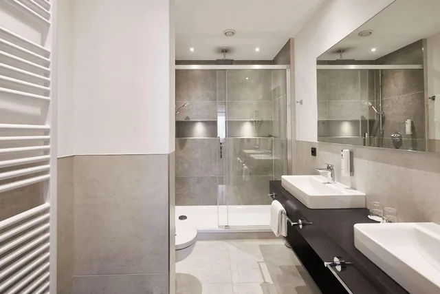 Suite, Multiple Beds, Living Area, Balcony، Best Western Hotel Hamburg International 5/5
