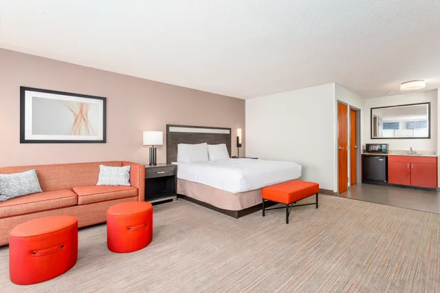 Study, King Bed, Sofa، Hampton Inn Akronsouth 2/2