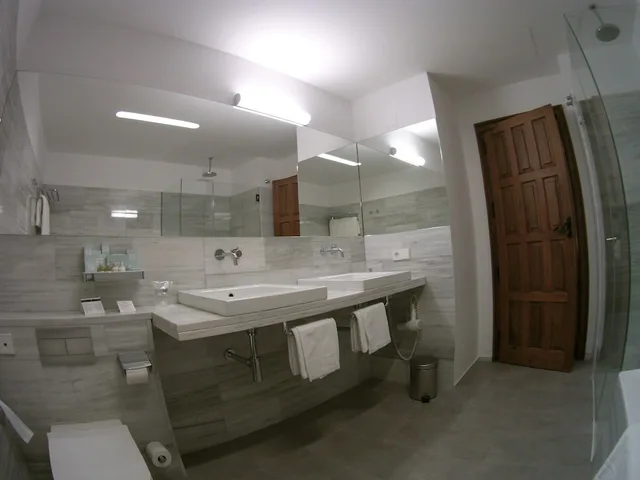غرفة سوبيريور بسريرين منفصلين، Parador de Santiago de Compostela 6/9