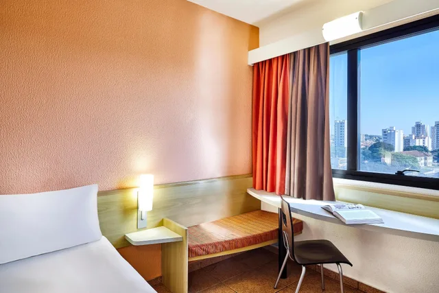 غرفة قياسية بسريرين منفصلين، Ibis Taubate 3/4