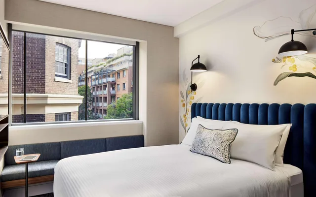 غرفة صغيرة بسرير كوين، Aiden by Best Western Darling Harbour 1/8