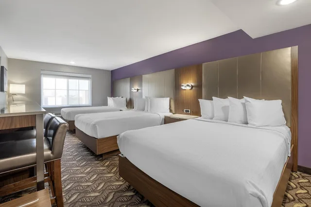 غرفة قياسية بسريرين كوين، Best Western Airport Plaza Inn - Los Angeles LAX Hotel 1/3