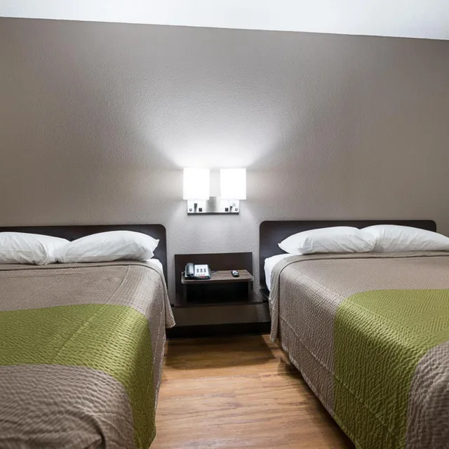 Room, 2 Queen Beds, Smoking, Motel6 New Iberia, LA 7/10