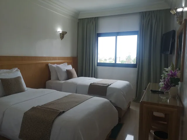 Standard, Twin Beds, MAJLISS 3/10