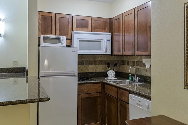 جناح بسرير كينج بغرفة نوم واحدة بمطبخ، Staybridge Suites Harrisburg Hershey 5/5