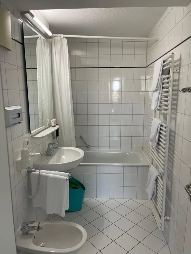 جناح بشرفة، Bayers Boardinghouse & Hotel 5/5