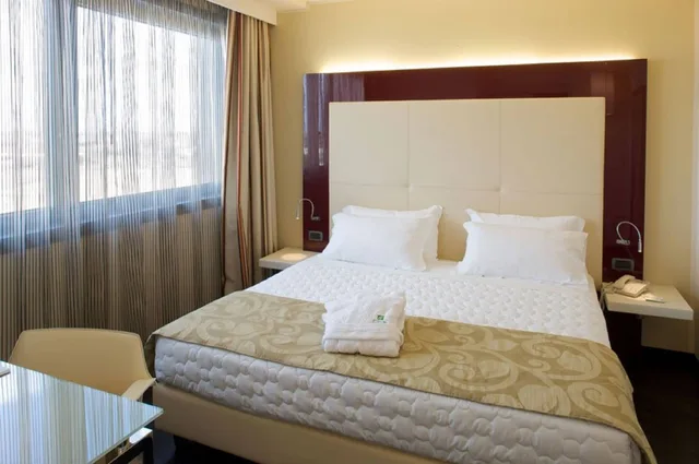 جناح جونيور بسرير كينج، Grand Hotel Mattei 1/4