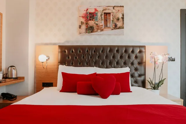 غرفة ركنية بسرير كوين، Grand Lark Otel 3/4