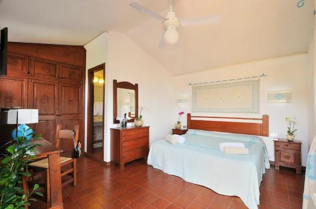 غرفة كلاسيكية بسريرين مزدوجين، Borgo Cala Moresca 1/1