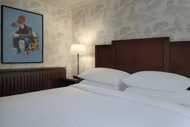 غرفة ديلوكس بسرير كينج، Delta Hotels by Marriott Worsley Park Country Club 2/4