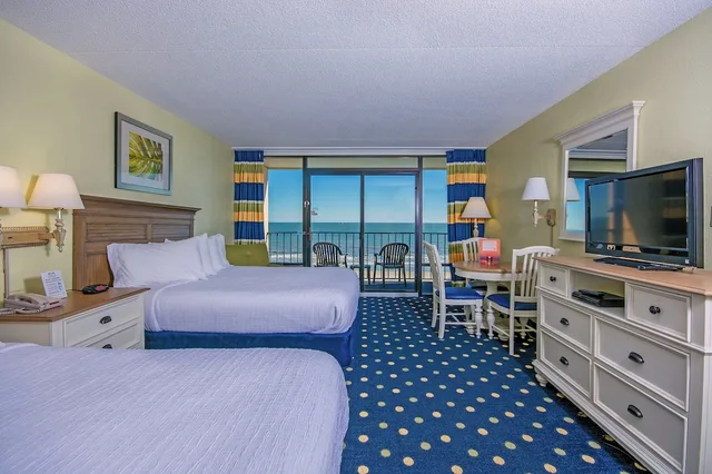 Schooner, Deluxe, 2 Queen Beds, Ocean Front، Compass Cove Resort 1/1
