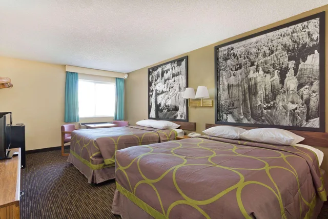 غرفة رباعية بسريرين كوين، Super 8 by Wyndham Richfield UT 1/1