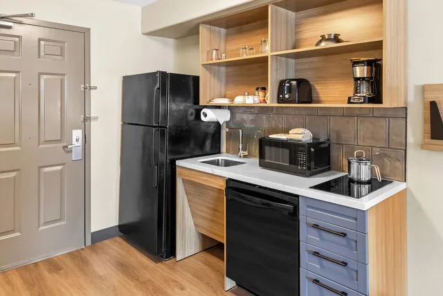 جناح استوديو بسريرين مزدوجين لذوي الإعاقة، Candlewood Suites Victoria 6/6