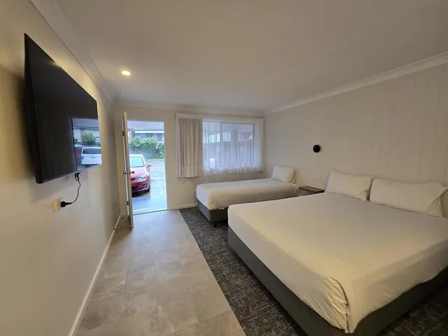 غرفة قياسية بسرير كوين وسرير فردي، Best Western Parkside Motor Inn 7/10