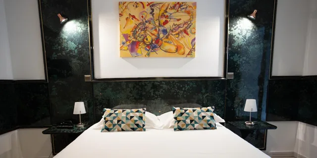 جناح جونيور كومفورت، Hotel Napoleon 3/7