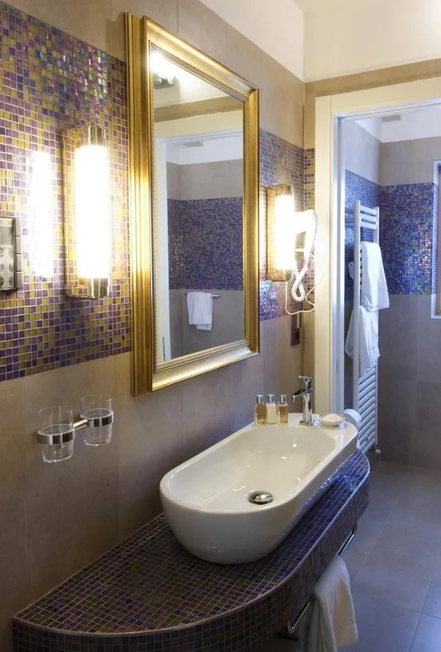 جناح بشرفة بجاكوزي، Parc Hotel Flora 5/6
