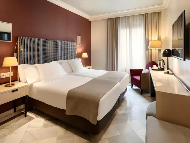 Vincci, Double or Twin Bed, Balcony، Vincci Albayzin Hotel 1/1