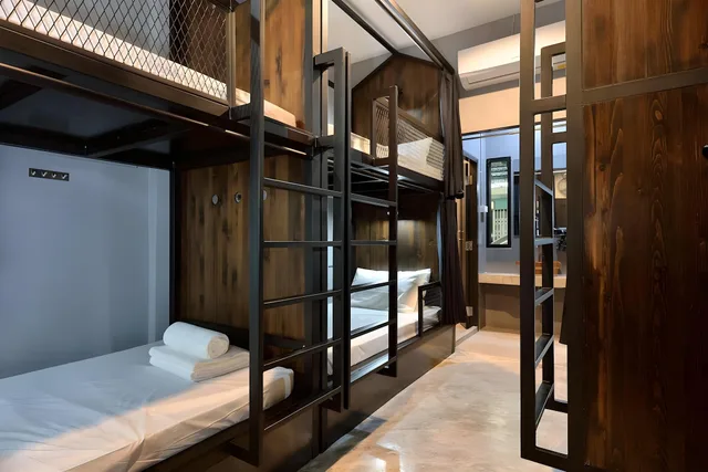 Family, Single, Multiple Beds، Castle Black Bangkok 1/2