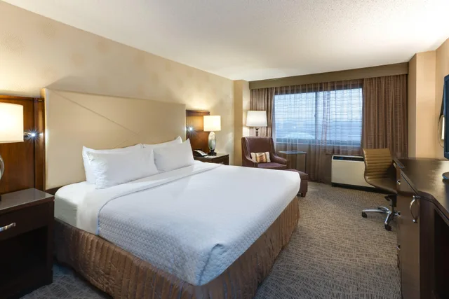 غرفة قياسية بسرير مزدوج، Sonesta White Plains 1/2