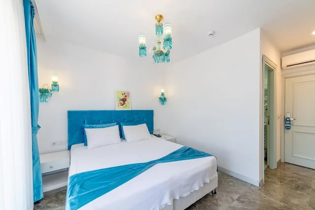 غرفة قياسية بسرير مزدوج، Dam Hotel Lara 1/2