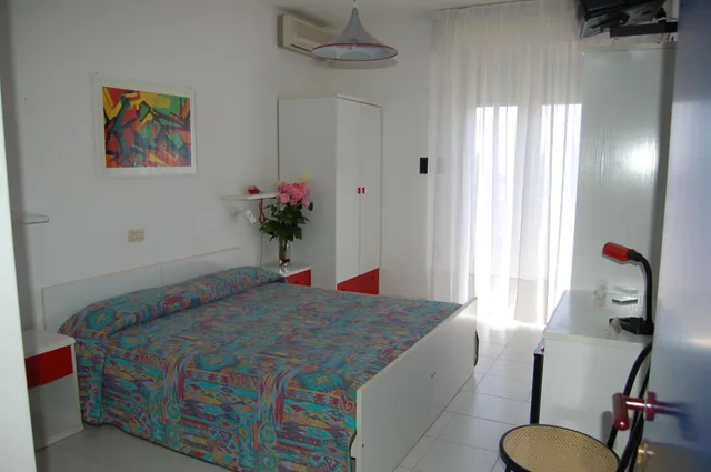 Room, Double or Twin Bed, Balcony, Wally Hotel 3/8