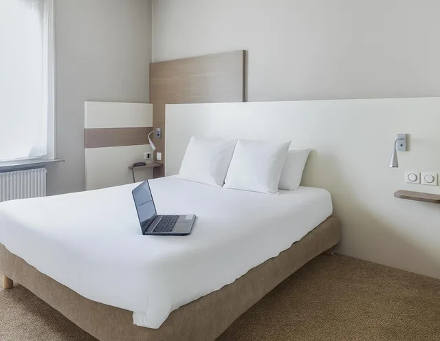 Standard, 1 Queen and 1 Double Bed, Queen Bed, Campanile Epinal Centre - Gare 10/10