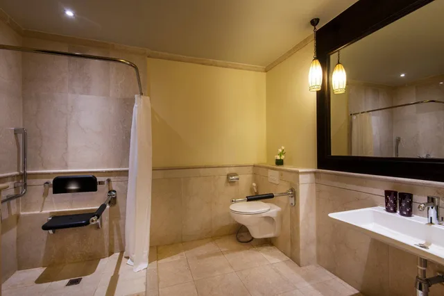 Deluxe, King Bed, Resort View، Sharq Village & Spa, a Ritz-Carlton Hotel 4/7