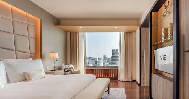 جناح كلوب تنفيذي بريفيليج بسرير كينج بمنطقة جلوس، Vie Hotel Bangkok - Mgallery By Sofitel 1/10