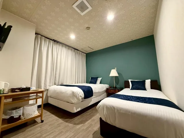 غرفة قياسية بسريرين منفصلين، New Makomo Hotel 1/1