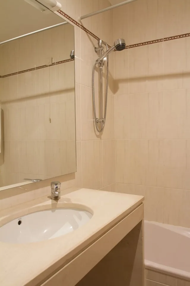 غرفة مفردة بسريرين منفصلين، HOTEL AGUIAR DA PENA 2/6