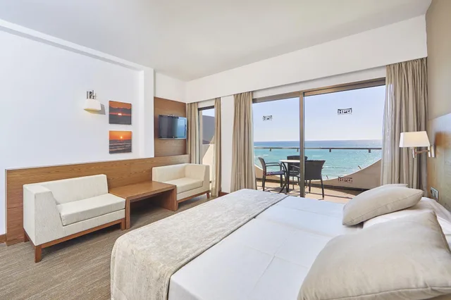 غرفة سوبيريور بسرير مزدوج بإطلالة على البحر بشرفة، Hotel Playa Golf - Adults Only 3/9