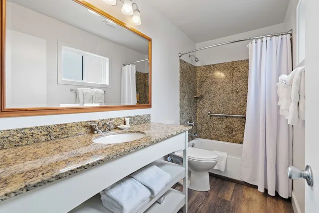 غرفة أساسية ركنية بسرير كينج، Tolovana Inn 9/9
