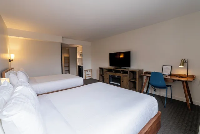 غرفة ديلوكس بسريرين كوين بإطلالة على المدينة، Adara Hotel 3/6