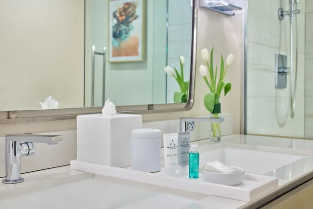 غرفة ديلوكس بسريرين كوين بإطلالة على الفناء، Hotel Clio, a Luxury Collection Hotel, Denver Cherry Creek 10/10