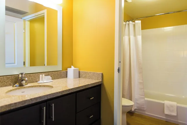 2 Bedrooms, Suite, 2 Double Beds, TownePlace Suites by Marriott Lancaster 6/8