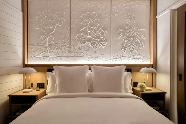 غرفة بريميير بسرير كينج بإطلالة على النهر، Four Seasons Hotel New Orleans 2/4