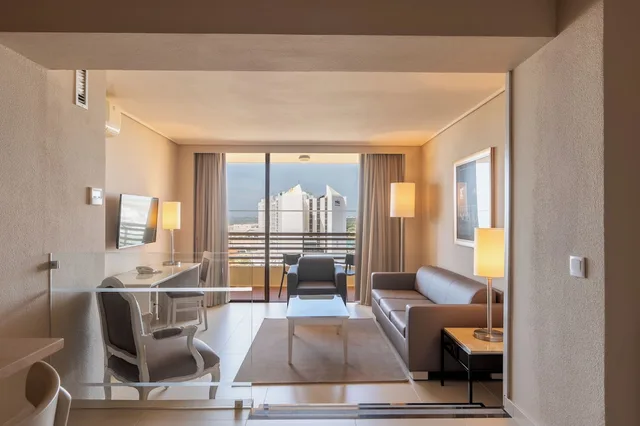 Senior, Suite, Twin Beds, Sea View, Sofa، Vila Gale Ampalius 7/10