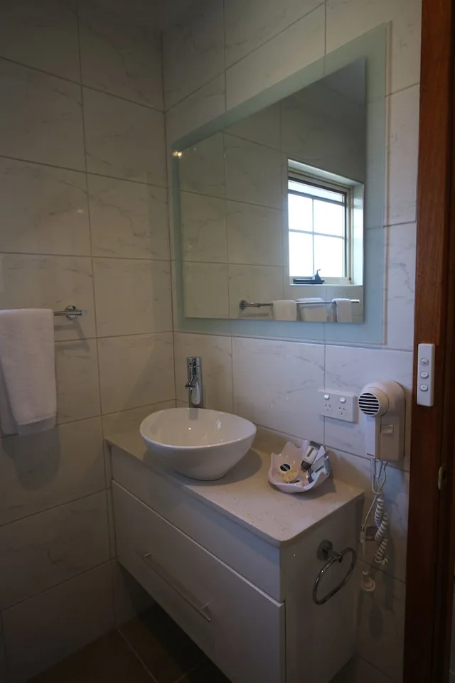 2 Bedrooms, Swan, Family, Cottage, Swansea Cottages & Motel Suites 5/6
