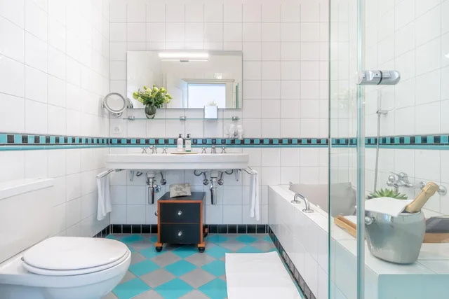 غرفة بسرير مزدوج بإطلالة على البحيرة، Penthouse by Art Deco Hotel Montana 2/2