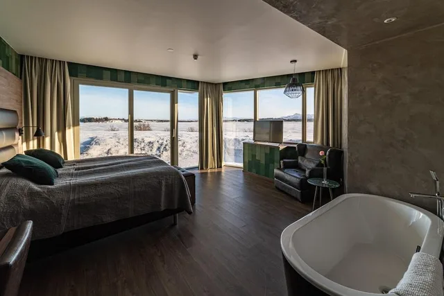 Panoramic, Suite, Lake View, Corner, HOTEL KRIUNES 2/2