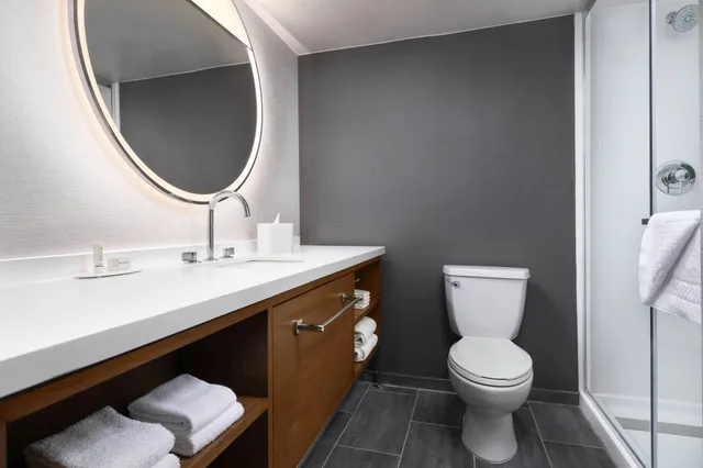 غرفة بسرير كينج، Courtyard By Marriott San Diego Mission Valley/Hotel Circle 4/4