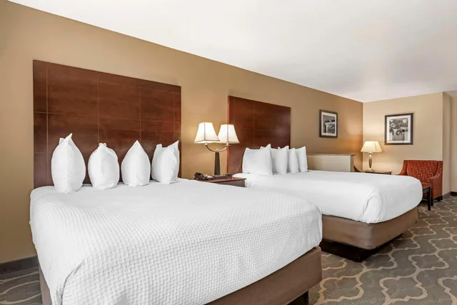 جناح بسرير كوين مع أريكة، Best Western Plus Burleson Inn & Suites 1/2