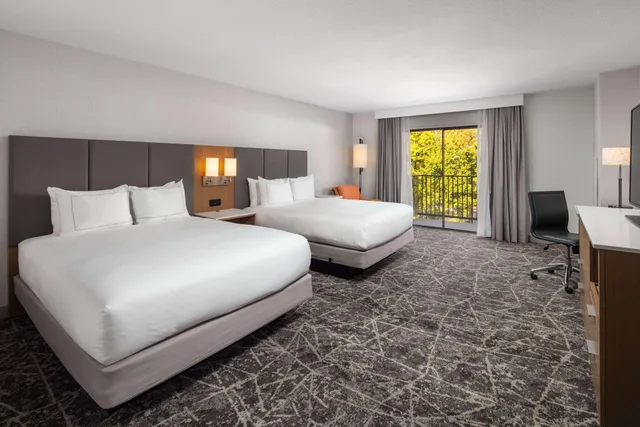 غرفة ديلوكس بسرير كوين، Doubletree Sacrament 1/4