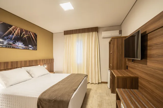 غرفة ديلوكس بسرير كوين، Hotel Fioreze Primo 1/3