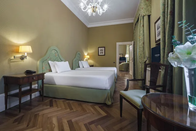 غرفة متصلة سوبيريور بسرير كينج بغرفتي نوم، Eurostars Hotel Excelsior 2/4