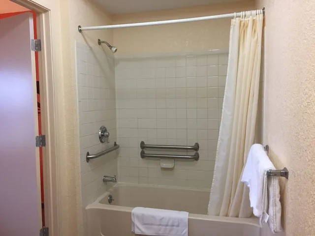 غرفة بسرير مزدوج لذوي الإعاقة، Americas Best Value Inn Pittsburgh Airport 6/6