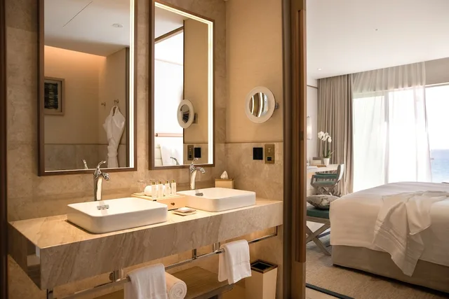 Ocean, Deluxe, Twin Beds, Balcony، Jumeirah Muscat Bay 5/9