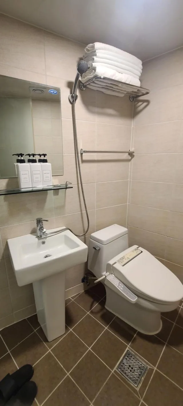 غرفة بسرير مزدوج بحمام خاص، Philstay Myeongdong Central Hotel 9/10