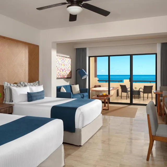 Preferred Club, Junior Suite, Triple, Ocean Front، Dreams Sapphire Resort And Spa 2/4
