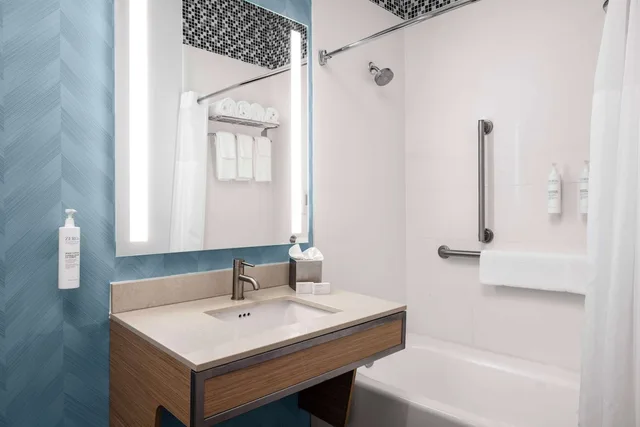 غرفة قياسية بسريرين كوين، Hilton Garden Inn West Palm Beach Airport 6/8